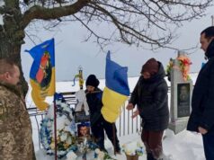 На Волині рідним загиблого Героя Владислава Герасименка вручили його орден «За мужність» На-Волині-рідним-загиблого-Героя-Владислава-Герасименка-вручили-його-орден-«За-мужність»