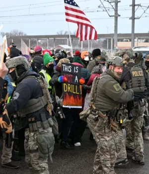 У-США-готуються-до-масових-протестів-через-вбивство-жінки-агентами-ice