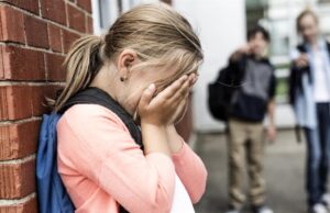 Знімав образливі відео: на Волині судили матір учня за булінг іншої школярки Знімав-образливі-відео:-на-Волині-судили-матір-учня-за-булінг-іншої-школярки