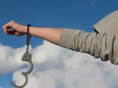 Учень 11 класу у Харкові жорстоко вбив незнайомця Учень 11 класу у Харкові жорстоко вбив незнайомця