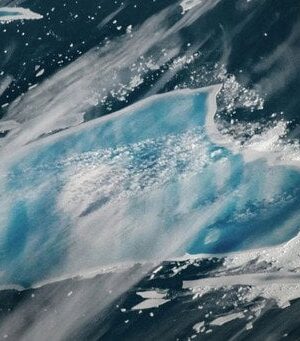 Найстаріший-айсберг-“помирає”:-nasa-показало-як-крижаний-велетень-доживає-останні-дні-(фото)