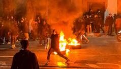 Вулиці Ірану палають. Попри арешти та сотні загиблих і поранених, протести посилюються Вулиці-Ірану-палають.-Попри-арешти-та-сотні-загиблих-і-поранених,-протести-посилюються
