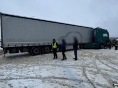 На Львівщині вантажівка зіткнулася з мікроавтобусом: дорогу перекрито через ДТП На-Львівщині-вантажівка-зіткнулася-з-мікроавтобусом:-дорогу-перекрито-через-ДТП