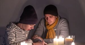 Світло відключатимуть по всій Україні: в «Укренерго» визначились з графіками на 12 січня Світло-відключатимуть-по-всій-Україні:-в-«Укренерго»-визначились-з-графіками-на-12-січня