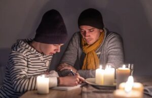 Світло відключатимуть по всій Україні: в «Укренерго» визначились з графіками на 12 січня Світло-відключатимуть-по-всій-Україні:-в-«Укренерго»-визначились-з-графіками-на-12-січня