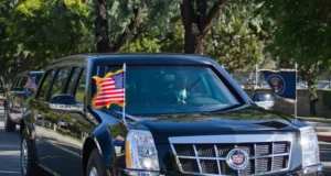 Кортеж Дональда Трампа змінив маршрут у Флориді через виявлення "підозрілого предмета" Кортеж-Дональда-Трампа-змінив-маршрут-у-Флориді-через-виявлення-"підозрілого-предмета"