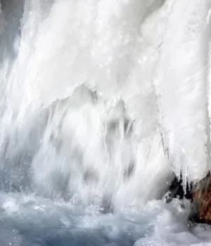 На Тернопільщині замерз найвищий рівнинний водоспад України