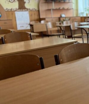 Чому-в-місті-на-Волині-школи-не-перейшли-на-дистанційне-навчання