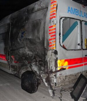 На-Чернігівщині-російський-дрон-уразив-авто-«швидкої»:-постраждали-двоє-медиків