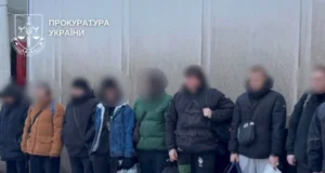 На Буковині затримали іноземця, який віз ухилянтів до Молдови у фурі з пивом – фото На Буковині затримали іноземця, який віз ухилянтів до Молдови у фурі з пивом – фото