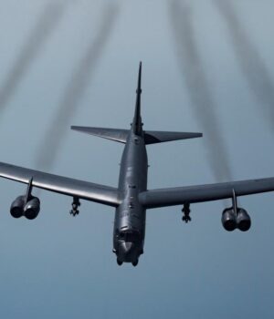 Один-бомбардувальник-b-52-небезпечніший-за-ескадрилью-китайських-h-6k,-ось-чому