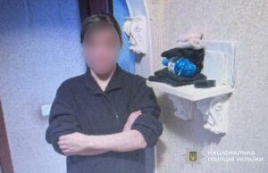 У Тернополі мати на добу зачинила в квартирі чотирьох дітей, її досі розшукують У-Тернополі-мати-на-добу-зачинила-в-квартирі-чотирьох-дітей,-її-досі-розшукують