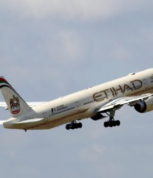 Кожен-boeing-777-має-ці-чорні-смуги-на-крилах:-ось-для-чого-вони-насправді-потрібні