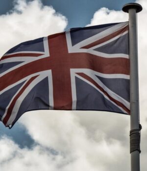 Балістика-від-Британії-–-це-сигнал-Москві-та-відповідь-на-удар-“Орєшніком”,-–-експерт