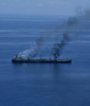 Українські-моряки-залишаються-на борту-заарештованого-США-танкера-bella-1 —-посольство