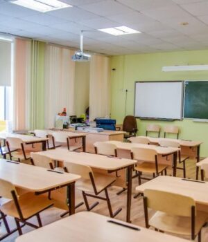 У-Луцькій-громаді-продовжили-дистанційку-в-школах