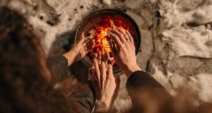 Як зігрітися в квартирі без електрики та опалення: перевірені та безпечні лайфгаки Як зігрітися-в квартирі-без-електрики-та опалення:-перевірені-та безпечні-лайфгаки