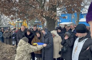 На Волині провели в останній шлях Героя Володимира Вакульчука На-Волині-провели-в-останній-шлях-Героя-Володимира-Вакульчука