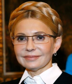 «Фенікс-з-попелу».-Як-Тимошенко-«списували-багато-разів-–-і-знову-мертва-хватка»