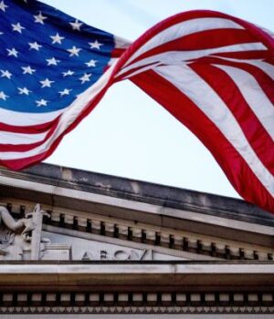 США-евакуюють-військових-з-авіабази-в-Катарі-на-тлі-можливих-ударів-по-Ірану