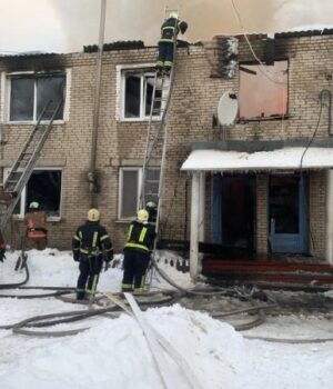 Згорів-дім-у-п’яти-сімей-на-Волині:-власники-будинку-розповіли-про-наслідки-пожежі.-ВІДЕО