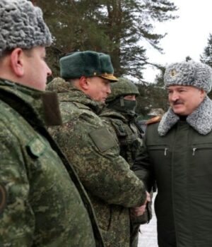 Лукашенко-оголосив-раптову-перевірку-Збройних-сил-Білорусі