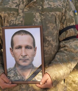 У-Володимирі-попрощались-із-старшим-солдатом-Віталієм-Сідельським
