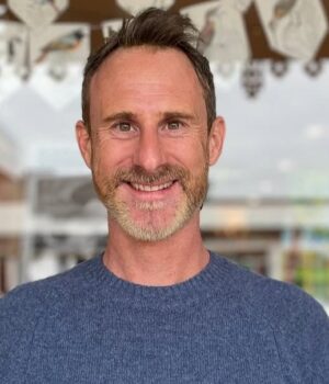 Австралійського-письменника-Крейга-Сілві-звинувачують-в-експлуатації-дітей