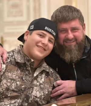 Сам-був-за-кермом:-розкрили-подробиці-ДТП-з-улюбленим-сином-Кадирова