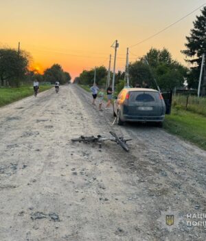 Пустив-неповнолітню-за-кермо,-а-вона-збила-підлітка.-Як-покарали-волинянина