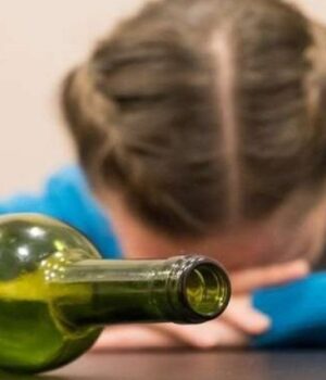 На-Волині-13-річна-дівчина-отруїлася-алкоголем