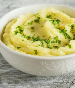 Картопляне-пюре-буде-ніжним-та кремовим-навіть-наступного-дня:-ось-що треба-додати