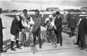 19 січня: свята, події, факти. День ніжності до всіх істот та перша велогонка «Тур де... 19-січня:-свята,-події,-факти-День-ніжності-до-всіх-істот-та-перша-велогонка-«Тур-де.