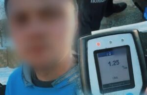 Ніколи не отримував посвідчення водія: у Луцьку затримали п’яного водія ВАЗ Ніколи-не-отримував-посвідчення-водія:-у-Луцьку-затримали-п’яного-водія-ВАЗ