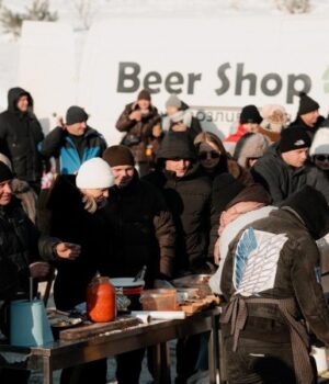 Велика-гірка-та-смачна-їжа:-як-у-Лищі-за-день-зібрали-майже-900-тисяч-для.