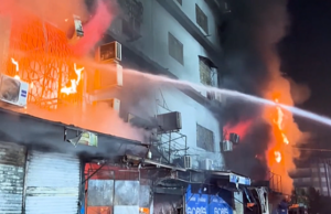 У Пакистані сталася пожежа в торговельному центрі, є загиблі У-Пакистані-сталася-пожежа-в-торговельному-центрі,-є-загиблі