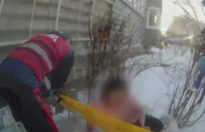 Намагалась вкоротити собі віку: під вікнами багатоповерхівки у Луцьку знайшли травмовану жінку Намагалась-вкоротити-собі-віку:-під-вікнами-багатоповерхівки-у-Луцьку-знайшли-травмовану-жінку