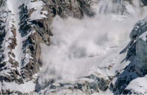 Під сніговими лавинами в Австрії загинули 8 лижників Під-сніговими-лавинами-в-Австрії-загинули-8-лижників