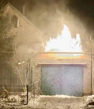 Ворог-уночі-вдарив-по-Запоріжжю:-пошкоджено-приватний-будинок