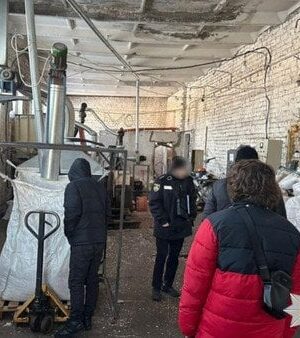 Поліція-влаштувала-обшуки-у трьох-областях-через-корупцію-на смітті-(фото)