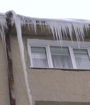 Бурульки-над-головою:-хто-відповідає-за-безпеку-лучан