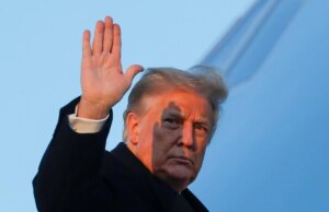 Літак Трампа після вильоту в Давос раптово повернувся до США: що сталося Літак-Трампа-після-вильоту-в-Давос-раптово-повернувся-до-США:-що-сталося