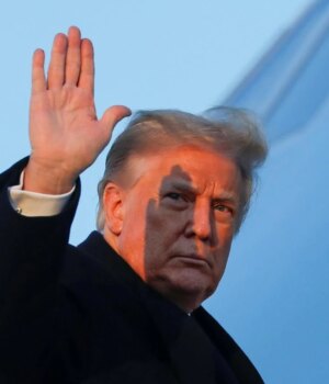 Літак-Трампа-після-вильоту-в-Давос-раптово-повернувся-до-США:-що-сталося