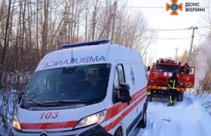 У Шацьку швидка, яка їхала на виклик, застрягла в наметі: допомогли рятувальники У-Шацьку-швидка,-яка-їхала-на-виклик,-застрягла-в-наметі:-допомогли-рятувальники