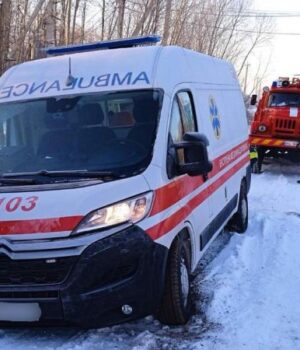 На-Волині-«швидка»-застрягла-у-снігговому-заметі