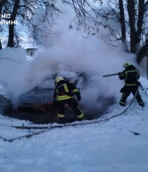 На-Волині-горів-автомобіль
