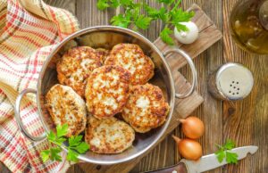 Навіщо додавати манку в котлети і тефтелі: розкриваємо секрети радянської кулінарії Навіщо-додавати-манку-в-котлети-і-тефтелі:-розкриваємо-секрети-радянської-кулінарії