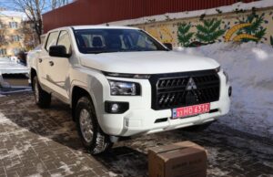 Луцька громада передала воїнам позашляховик. ФОТО Луцька-громада-передала-воїнам-позашляховик.-ФОТО