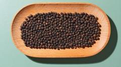 Перець і олія: як перетворити звичайну їжу на суперкорисну Перець-і-олія:-як-перетворити-звичайну-їжу-на-суперкорисну