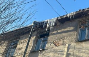 У Луцьку можуть штрафувати за неприбрані бурульки на дахах У-Луцьку-можуть-штрафувати-за-неприбрані-бурульки-на-дахах